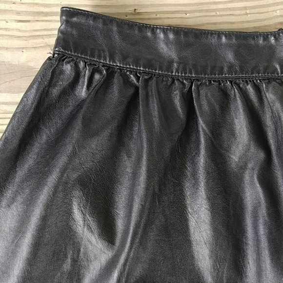 Forever 21 Faux Leather Black Mini Skirt - Picture 4 of 9